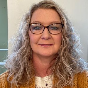 Meet your Posher, Alisa